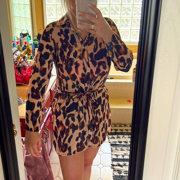 Boohoo Dresses & Skirts - Cheetah Print Dress - Size 10